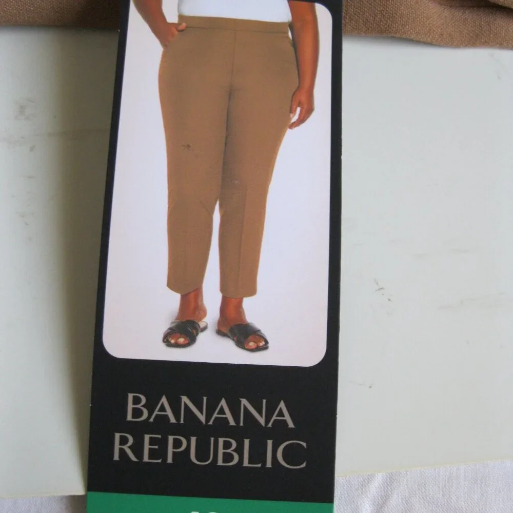 Banana Republic Women's Tapered Pull-On Pants, Brown, Size 12 (1252) - Picture 1 of 13